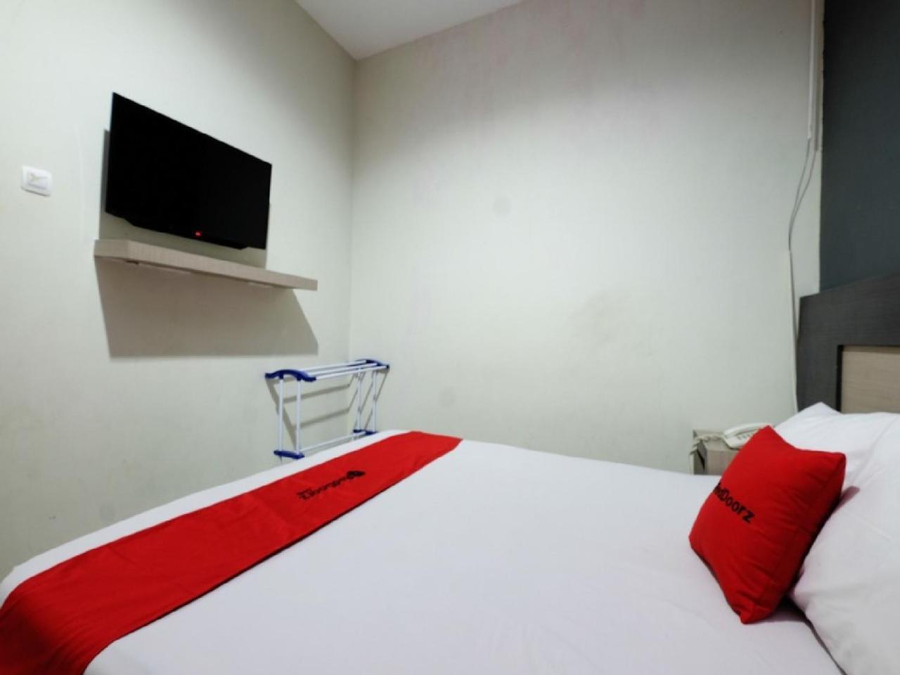 Reddoorz Near Moro Mall Purwokerto Exterior photo