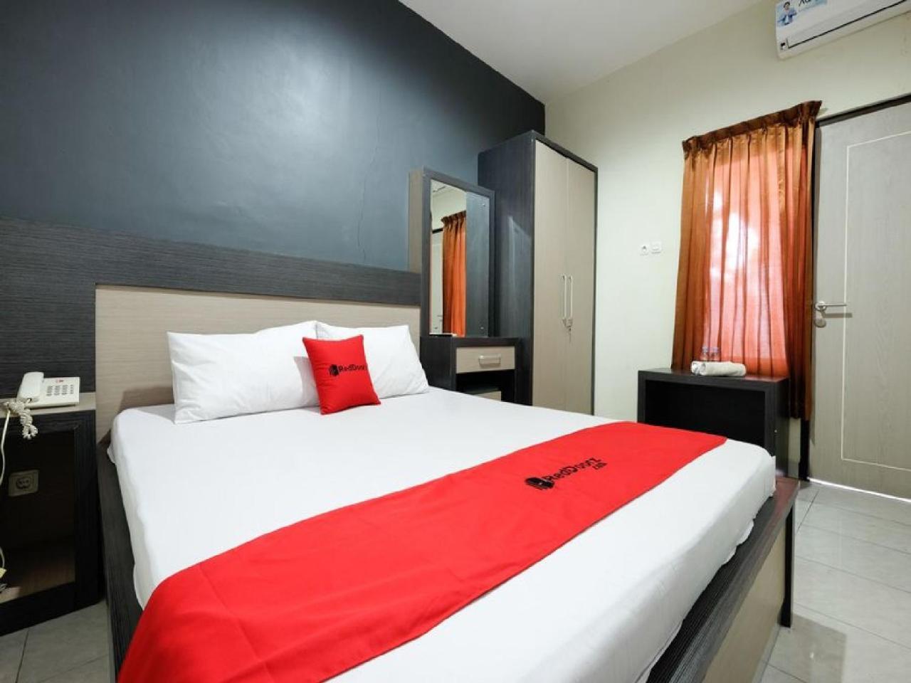 Reddoorz Near Moro Mall Purwokerto Exterior photo
