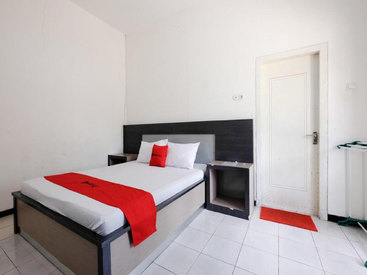 Reddoorz Near Moro Mall Purwokerto Exterior photo